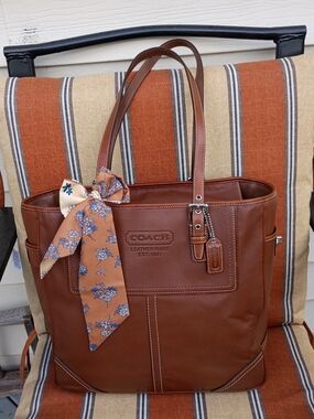Coach East West  Gallery Leather Tote